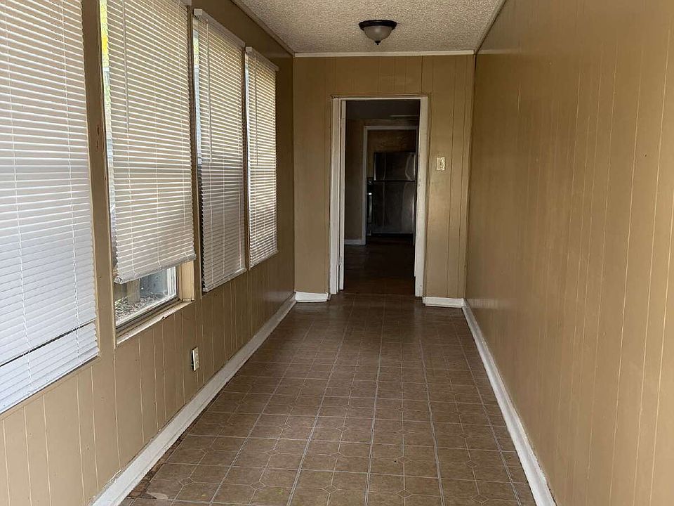 1st image of 2722 Irwin Dr #1