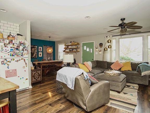 3rd image of 610 W 24th St