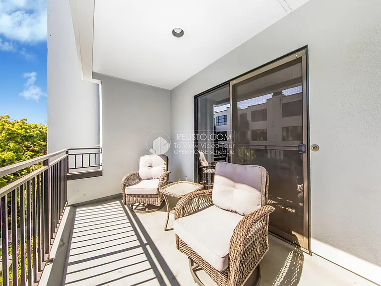 1425 Vallejo St #205 — Photo 1