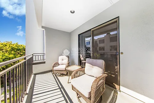 1425 Vallejo St #205 Photo 1