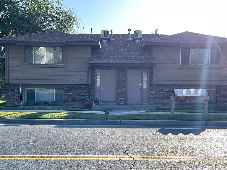 8450 S Monroe St — Photo 4