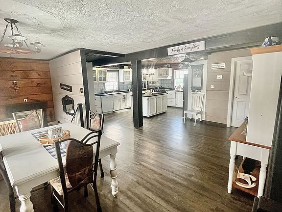 3rd image of 461 Lower Faraday Rd