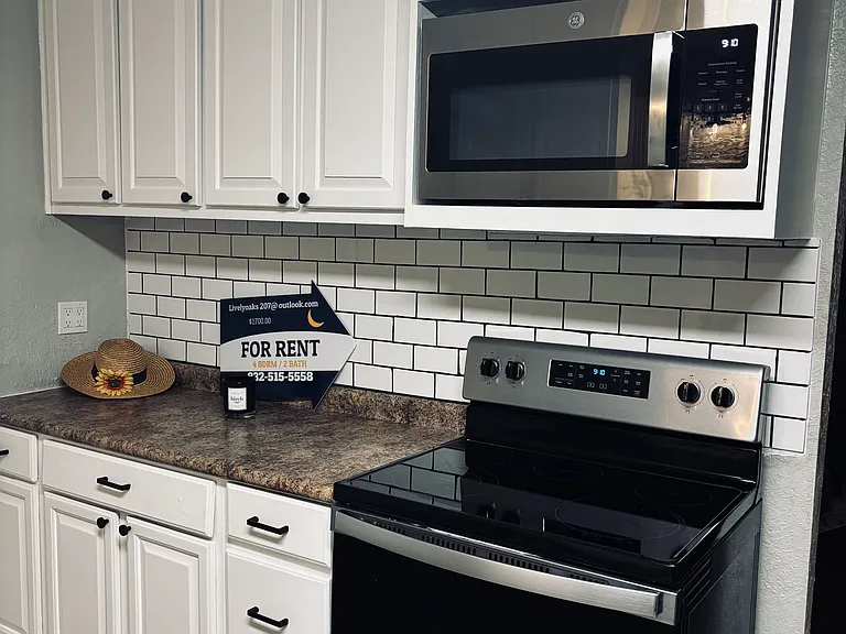 207 W 14th Ave — Photo 5