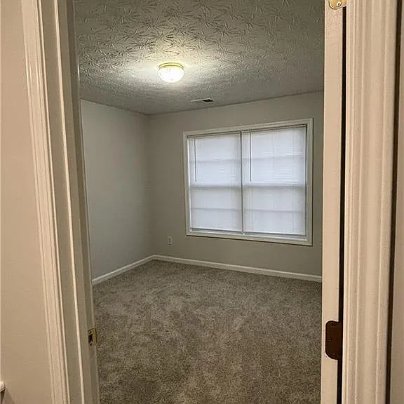 1564 Log Cabin Ln — Photo 12