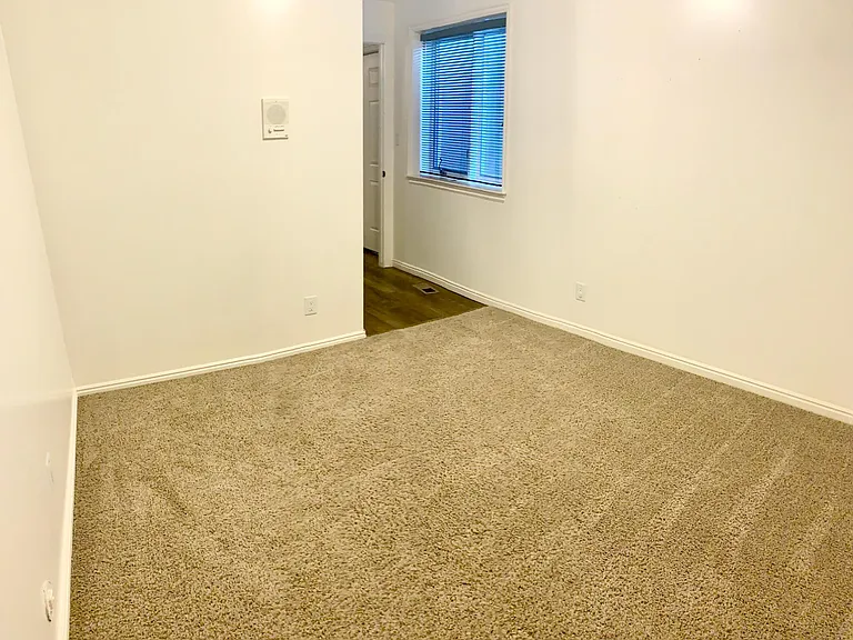 10512 N 5470 W — Photo 8