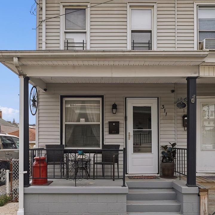 1st image of 311 Pine St
