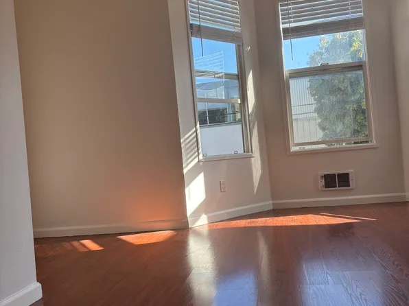 2445 Telegraph Ave APT 203, Oakland, CA 94612