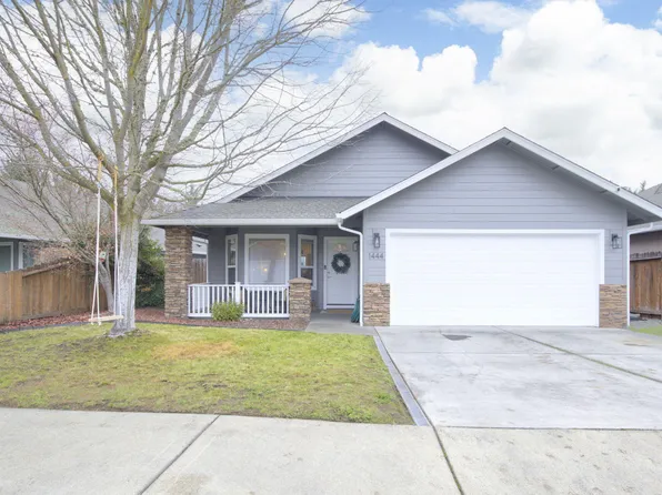 1444 Barney Fife Blvd, Grants Pass, OR 97527