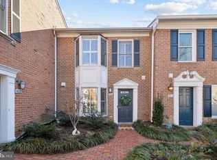 4080 Cherry Hill Rd, Arlington, VA 22207