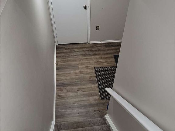 4th image of 195 Denistoun St #254