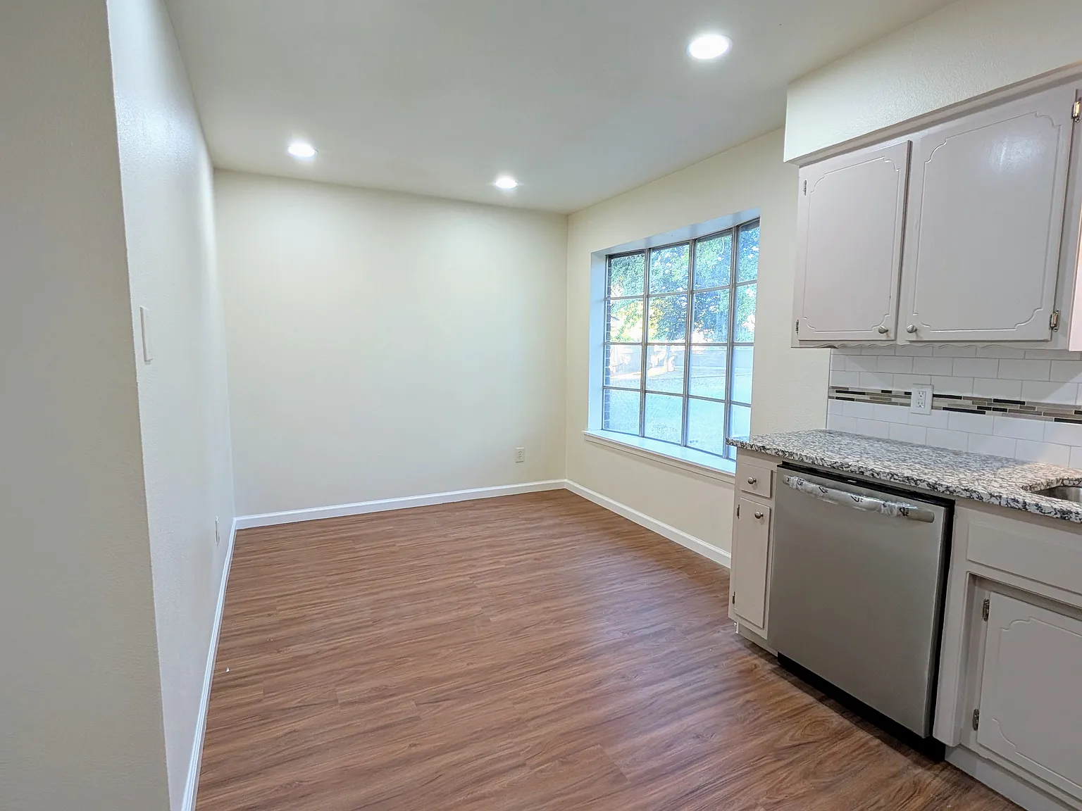 3 bed, 1296 sqft, $1,795 — Photo 3