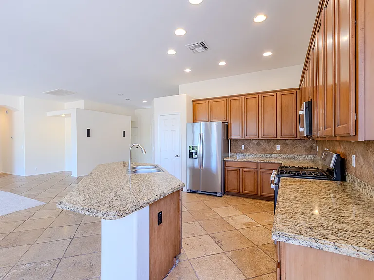 20457 N 80th Dr — Photo 6