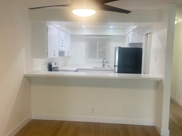 8063 Redlands St APT 205, Playa Del Rey, CA 90293