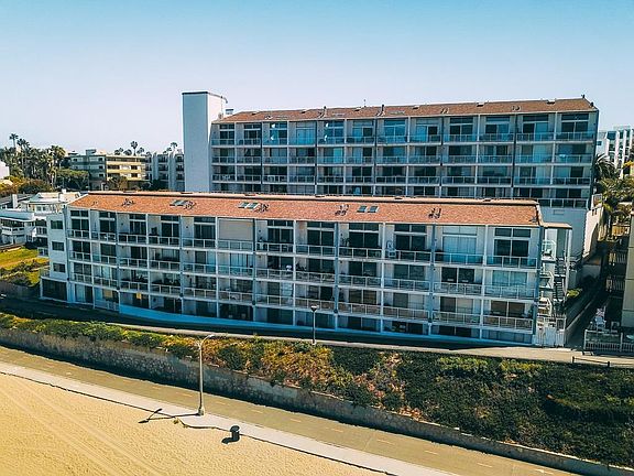 3rd image of 615 Esplanade Unit 108