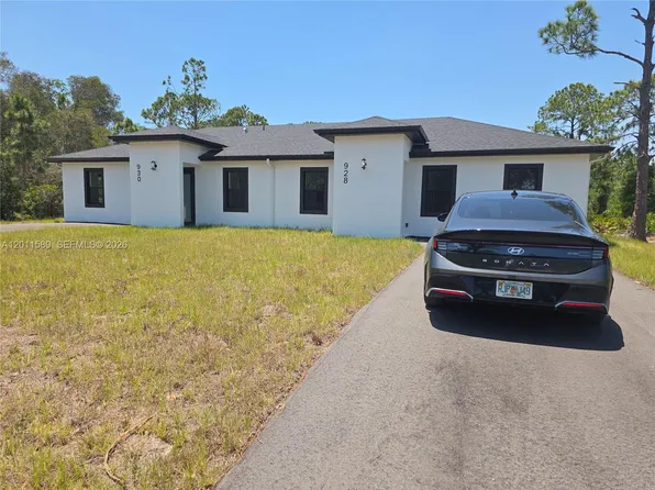 928/930 Hepburn Ave, Lehigh Acres, FL 33974