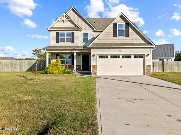 707 Pandion Ct, Holly Ridge, NC 28445