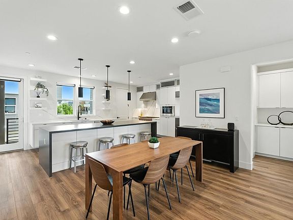 4th image of 3493 Router Cmn