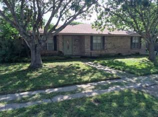 302 Timbertrail Cir, Portland, TX 78374