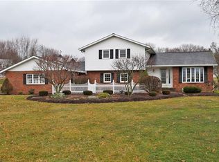 324 Lake Dr, Dalton, OH