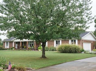 117 Hawthorn Estates Rd, Salem, IL 62881