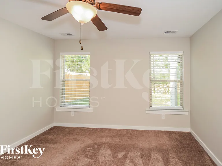 583 Kincaid Cove Ln — Photo 8