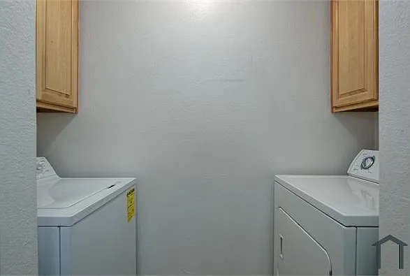 1229 Lakeview Cir — Photo 4