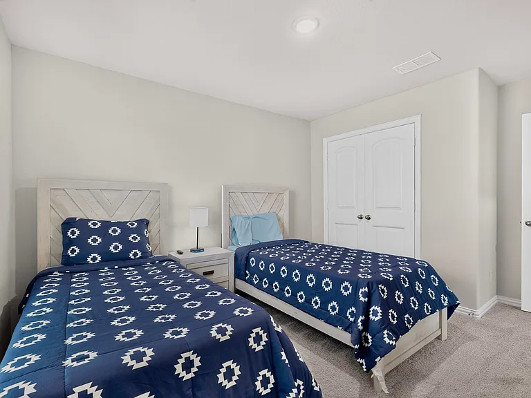 3531 Columbus St — Photo 35