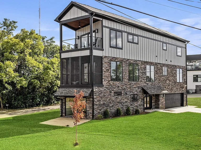 6011 Hill Cir — Photo 3