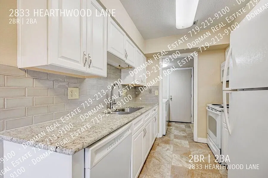 Move-In Special - $500 Off First Month's Rent - 2-Story Townhome! — Photo 4