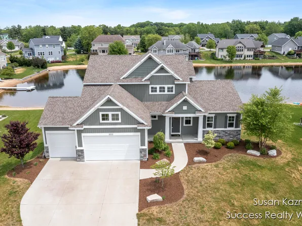 3032 Red Alder Dr, Holland, MI 49424