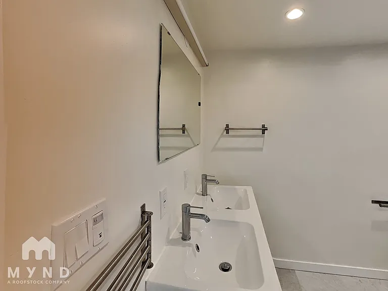 373 4th St #3C — Photo 9