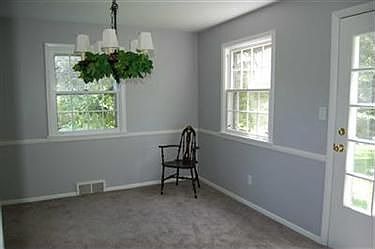 5th image of 6573 Elmcrest Dr