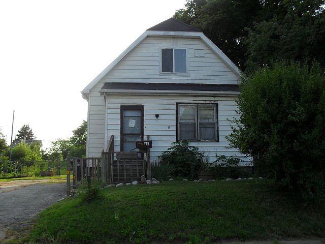 1st image of 18 Tillman St