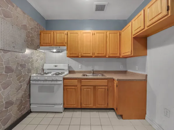 430 Lenox Avenue image 9 of 13