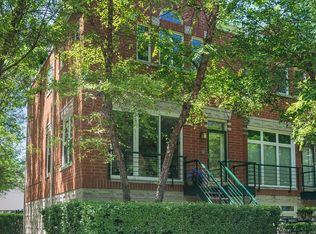2500 N Bosworth Ave, Chicago, IL