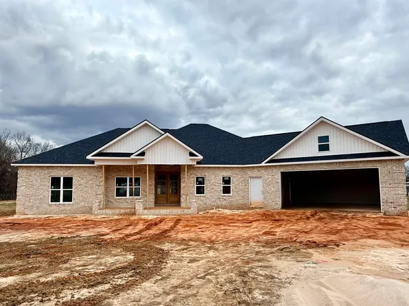 450 Jones Rd, Byron, GA 31008