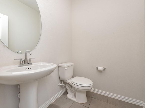 5th image of 344 Mohan Dr