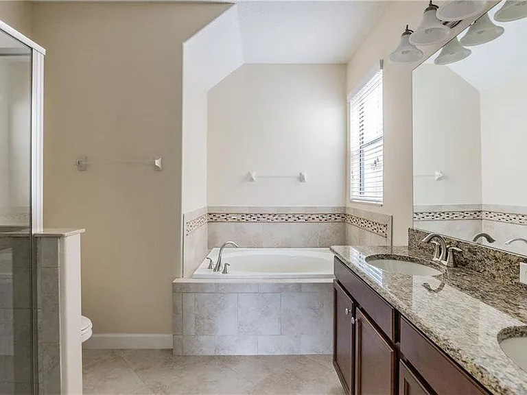 13303 Penshurst Ln — Photo 8