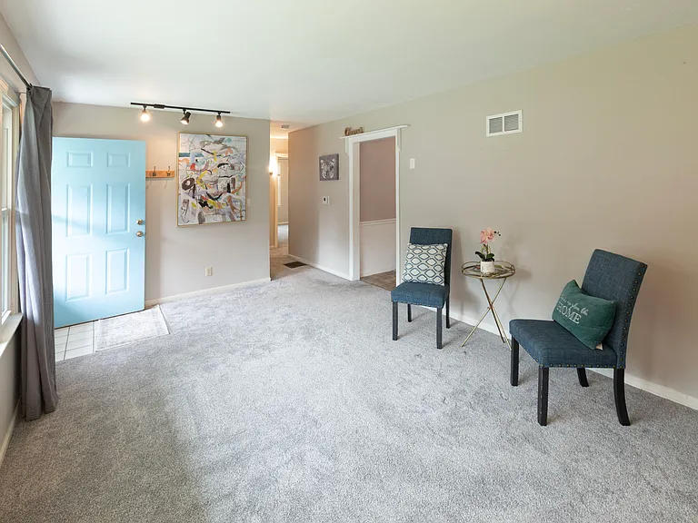 7430 Reeds Ln — Photo 6