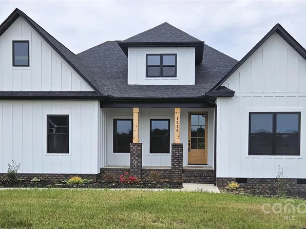 1215 Coppergate Dr, Salisbury, NC 28147