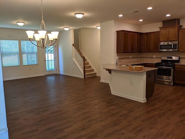 1137 Lookout Ridge Rd — Photo 5