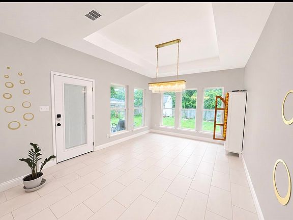 3rd image of 303 N 22nd St