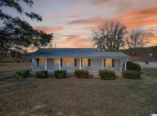 571 P D Rd, Lincoln, AL 35096