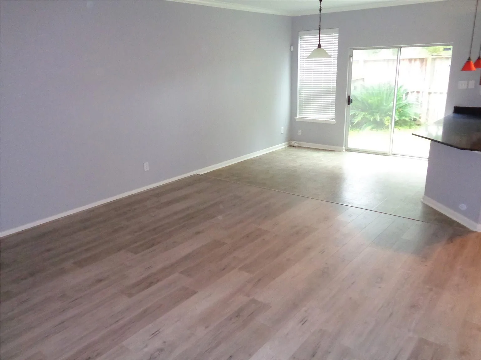 3 bed, 2.5 bath, 1620 sqft, $1,750 — Photo 2