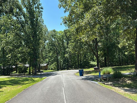 4th image of 5635 Amber Cir N