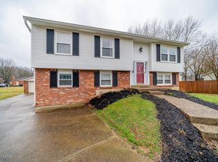 8802 McKenna Way, Louisville, KY 40291