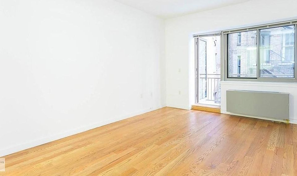 1st image of 30 W 18th St APT 16D