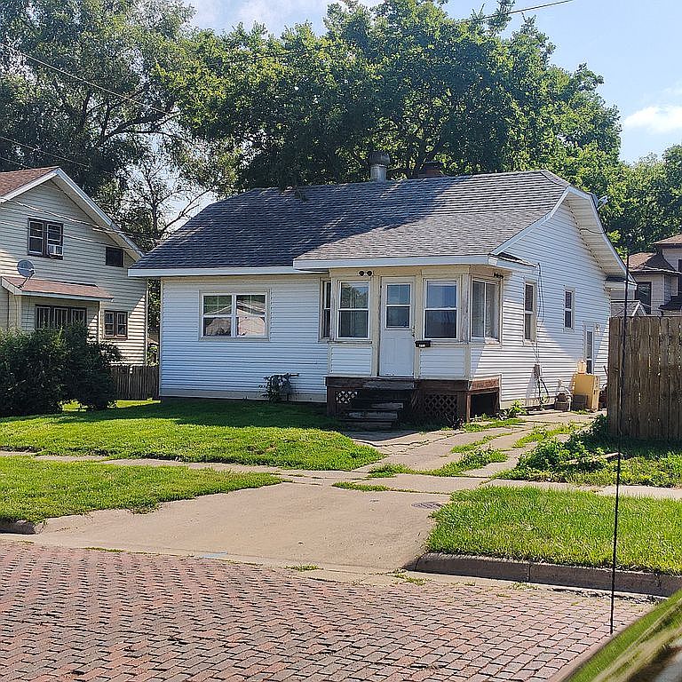 712 Sanger St, Ottawa, IL 61350 Zillow
