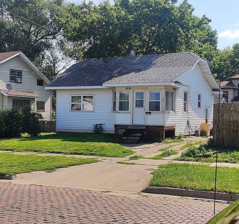 712 Sanger St, Ottawa, IL 61350 Zillow