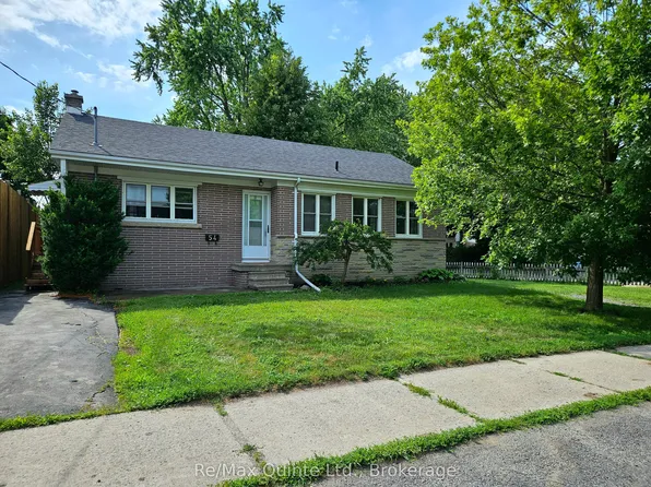 54 Greenlawn Ave, Belleville, ON K8N 4B5